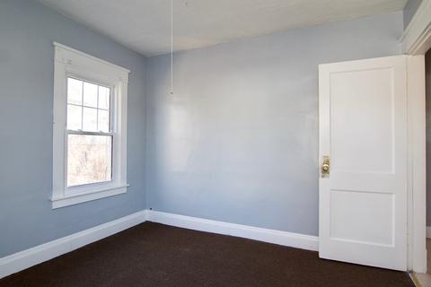 17 Coomes St, Springfield, MA 01108 photo 14