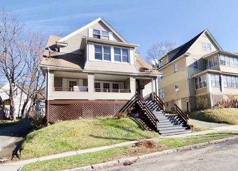 17 Coomes St, Springfield, MA 01108 photo 2