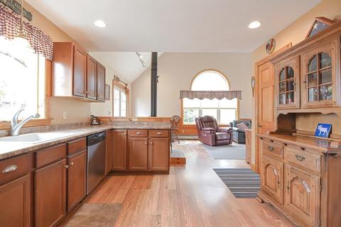 283 Oakham Rd, Barre, MA 01005 photo 5