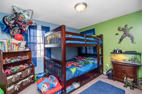 65 Arthur St, Springfield, MA 01104 photo 9