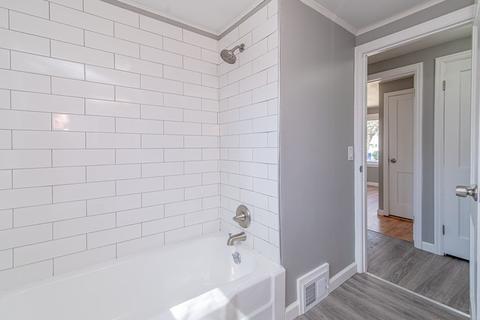 186 Davis St, Springfield, MA 01104 photo 7