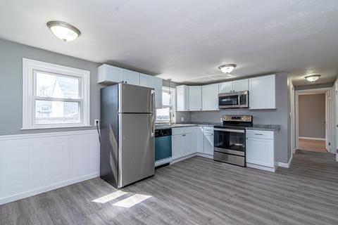 186 Davis St, Springfield, MA 01104 photo 4