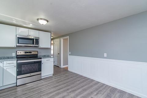 186 Davis St, Springfield, MA 01104 photo 5
