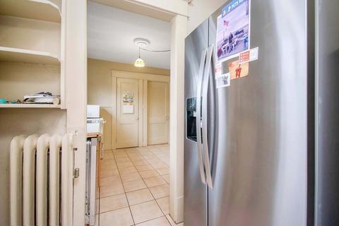 34 Geneva St, Springfield, MA 01151 photo 9