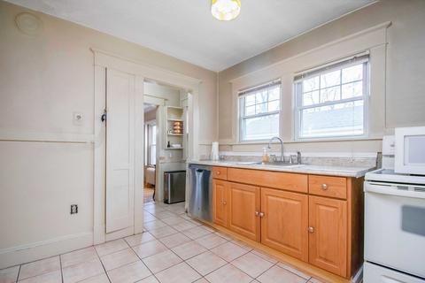34 Geneva St, Springfield, MA 01151 photo 11