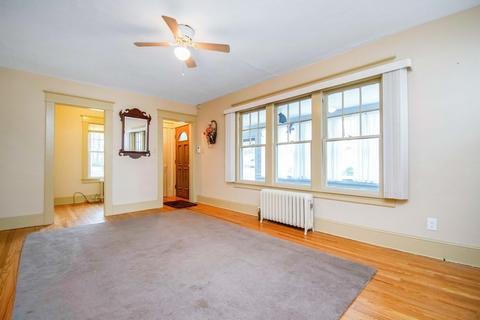 34 Geneva St, Springfield, MA 01151 photo 4