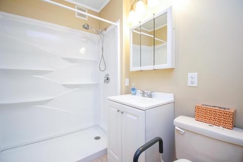 34 Geneva St, Springfield, MA 01151 photo 19