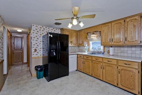 151 El Paso St, Springfield, MA 01104 photo 8