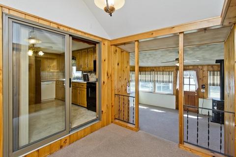 151 El Paso St, Springfield, MA 01104 photo 2