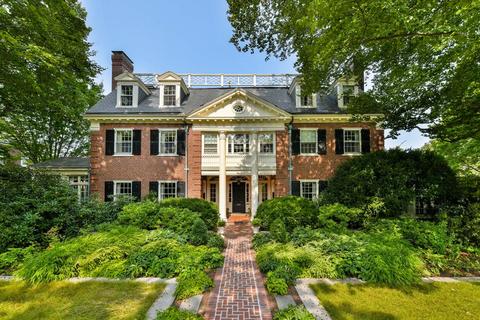 337 Buckminster Rd, Brookline, MA 02445 photo 1