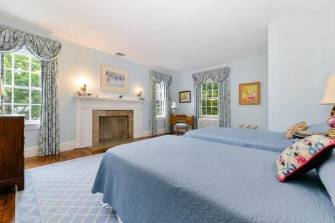 337 Buckminster Rd, Brookline, MA 02445 photo 16