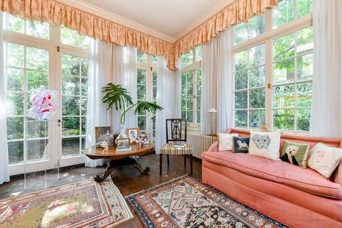 337 Buckminster Rd, Brookline, MA 02445 photo 6
