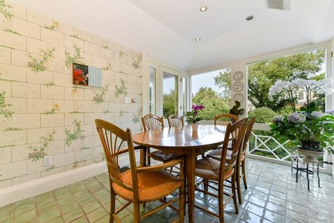 337 Buckminster Rd, Brookline, MA 02445 photo 12