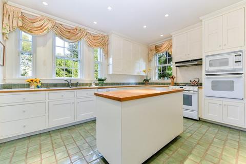 337 Buckminster Rd, Brookline, MA 02445 photo 11