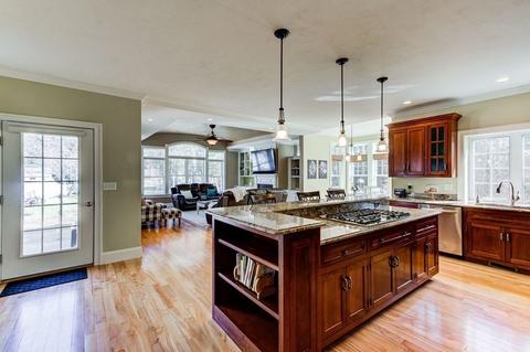 64 Mendon St, Upton, MA 01568 photo 9