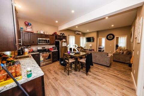 196 County St, Fall River, MA 02723 photo 4