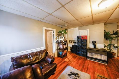 196 County St, Fall River, MA 02723 photo 23