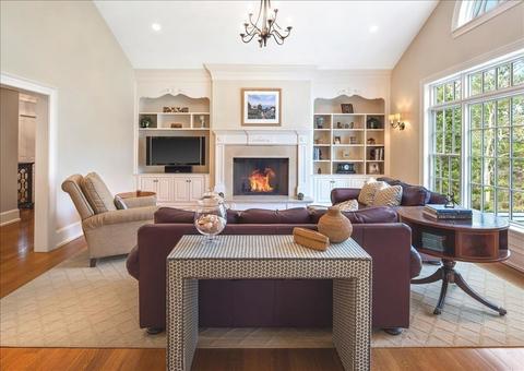 2 Huckleberry Hill Ln, Hingham, MA 02043 photo 17