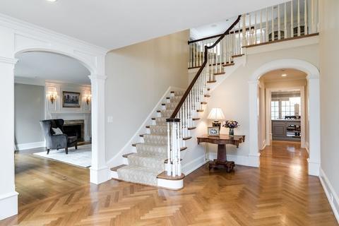 2 Huckleberry Hill Ln, Hingham, MA 02043 photo 4