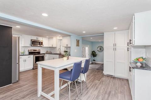 2 Assabet St, Maynard, MA 01754 photo 9