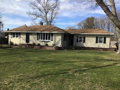 439 E Main St, Chicopee, MA 01020 photo 1