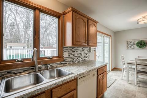 102 Anson St, Chicopee, MA 01020 photo 7