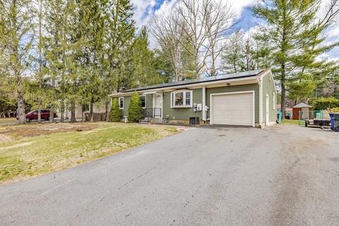 41 Saffron Cir, Springfield, MA 01129 photo 2