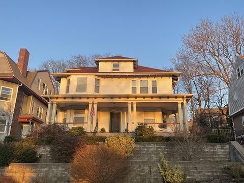 601 June St, Fall River, MA 02720 photo 1