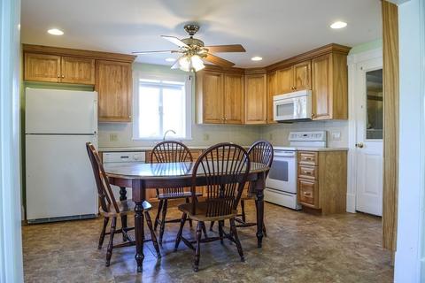 12 Baptist Ave, Chicopee, MA 01013 photo 5