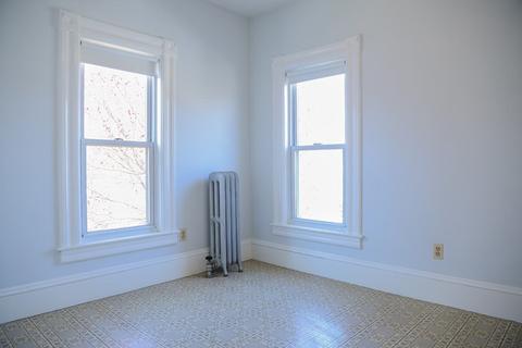 12 Baptist Ave, Chicopee, MA 01013 photo 32