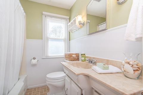 234 Shawmut St, Springfield, MA 01108 photo 17