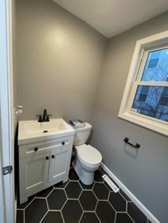 379 Central St, Springfield, MA 01105 photo 6