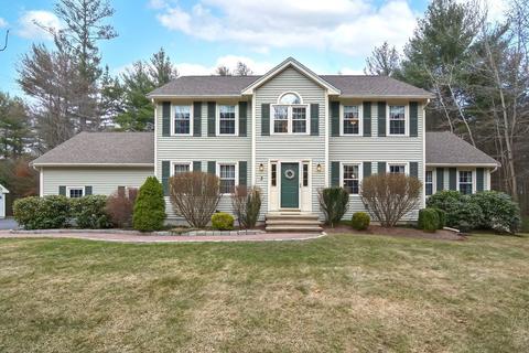 3 Bicknell Dr, Mendon, MA 01756 photo 2