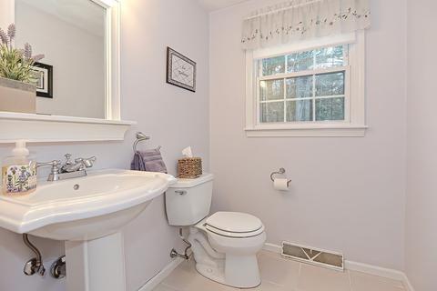3 Bicknell Dr, Mendon, MA 01756 photo 24