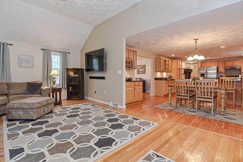3 Bicknell Dr, Mendon, MA 01756 photo 12