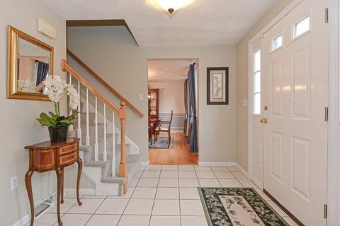 3 Bicknell Dr, Mendon, MA 01756 photo 7