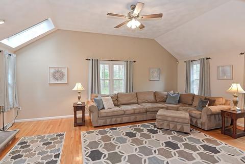 3 Bicknell Dr, Mendon, MA 01756 photo 11