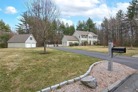 3 Bicknell Dr, Mendon, MA 01756 photo 1