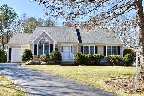 9 Nelson Cir, Mashpee, MA 02649 photo 1