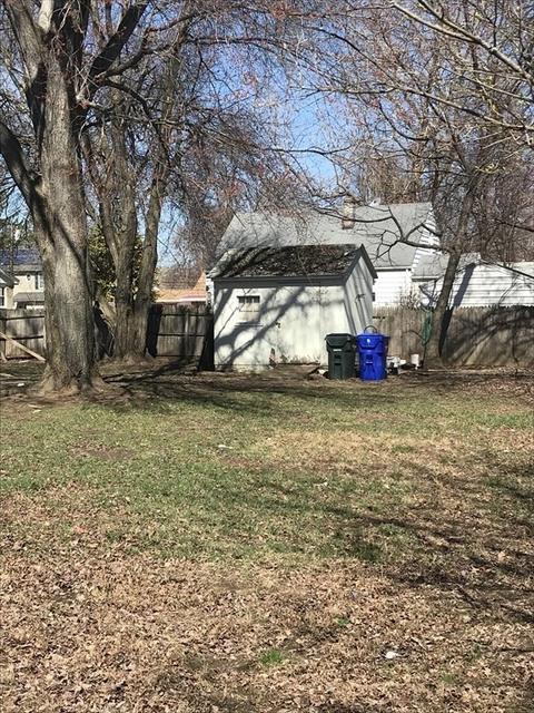 36 Bentley St, Springfield, MA 01108 photo 3