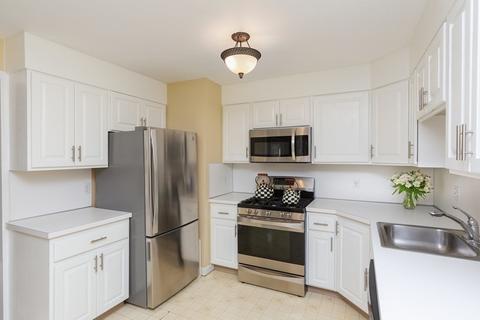 84 Walpole St #1D, Canton, MA 02021 photo 4