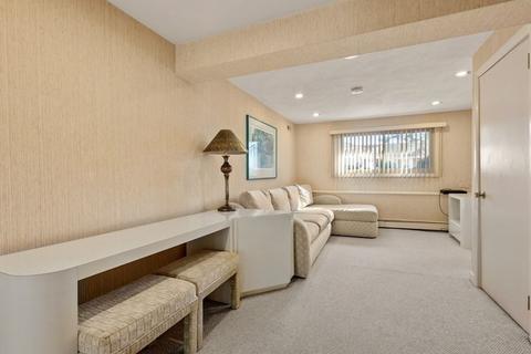 60 Gary Rd, Needham, MA 02494 photo 12
