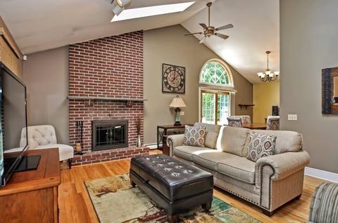 398 Canedy St, Fall River, MA 02720 photo 6