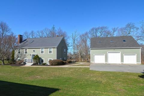 398 Canedy St, Fall River, MA 02720 photo 2