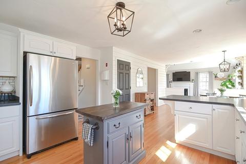 9 Quabbin Path, Sutton, MA 01590 photo 3