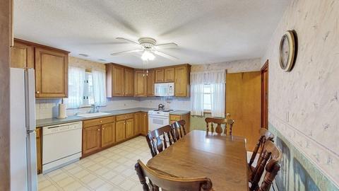 83 Mildred Ave, Springfield, MA 01104 photo 5