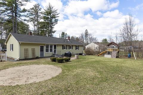 14 Smith St, Townsend, MA 01469 photo 2