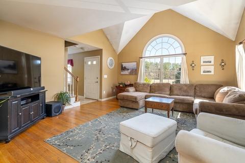 20 Torrey St, Easthampton, MA 01027 photo 15