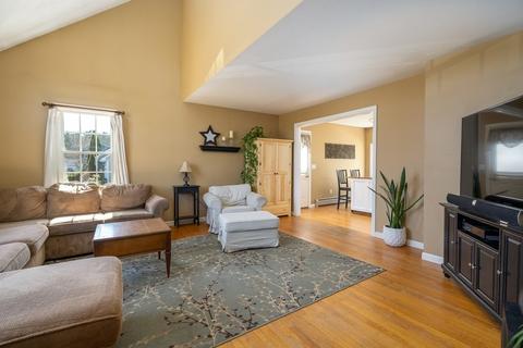 20 Torrey St, Easthampton, MA 01027 photo 16