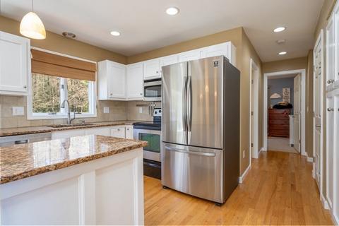 20 Torrey St, Easthampton, MA 01027 photo 14